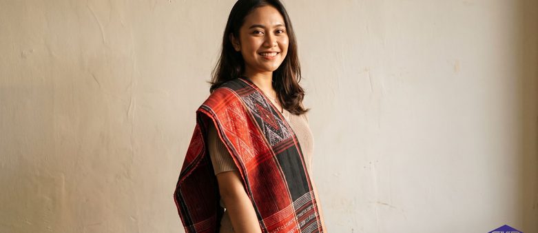 Kain Ulos: Makna Motif dan Cara Merawat Koleksinya